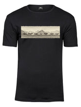 Lade das Bild in den Galerie-Viewer, Herde Bei Oberstdorf - Bio-Baumwolle Herren T-Shirt