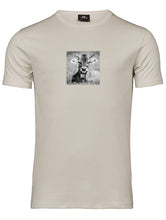 Lade das Bild in den Galerie-Viewer, Junge Kuh - Bio-Baumwolle Herren T-Shirt