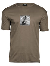 Lade das Bild in den Galerie-Viewer, Junge Kuh - Bio-Baumwolle Herren T-Shirt