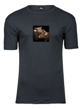 Lade das Bild in den Galerie-Viewer, Schmusende Kühe - Bio-Baumwolle Herren T-Shirt