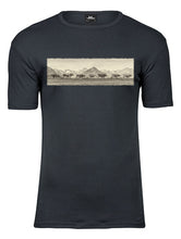 Lade das Bild in den Galerie-Viewer, Herde Bei Oberstdorf - Bio-Baumwolle Herren T-Shirt