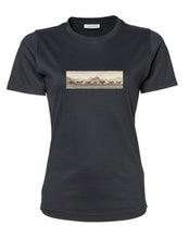 Lade das Bild in den Galerie-Viewer, Herde bei Oberstdorf - Bio-Baumwolle Damen T-Shirt