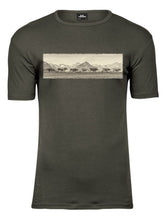 Lade das Bild in den Galerie-Viewer, Herde Bei Oberstdorf - Bio-Baumwolle Herren T-Shirt