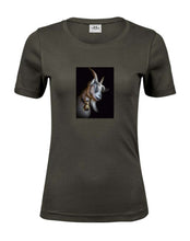 Lade das Bild in den Galerie-Viewer, Ziege Elias - Bio-Baumwolle Damen T-Shirt