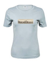Lade das Bild in den Galerie-Viewer, Herde bei Oberstdorf - Bio-Baumwolle Damen T-Shirt