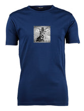 Lade das Bild in den Galerie-Viewer, Junge Kuh - Bio-Baumwolle Herren T-Shirt