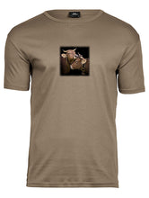 Lade das Bild in den Galerie-Viewer, Schmusende Kühe - Bio-Baumwolle Herren T-Shirt