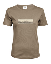 Lade das Bild in den Galerie-Viewer, Herde bei Oberstdorf - Bio-Baumwolle Damen T-Shirt