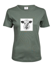 Lade das Bild in den Galerie-Viewer, Portrait Jaqueline - Bio-Baumwolle Damen T-Shirt