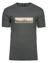 Lade das Bild in den Galerie-Viewer, Herde Bei Oberstdorf - Bio-Baumwolle Herren T-Shirt
