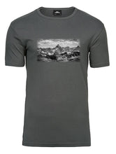 Lade das Bild in den Galerie-Viewer, Hochvogel - Bio-Baumwolle Herren T-Shirt