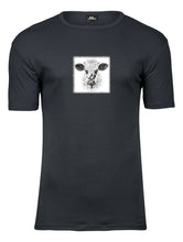 Lade das Bild in den Galerie-Viewer, Portrait Jaqueline - Bio-Baumwolle Herren T-Shirt