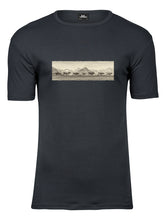Lade das Bild in den Galerie-Viewer, Herde Bei Oberstdorf - Bio-Baumwolle Herren T-Shirt