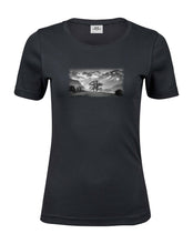 Lade das Bild in den Galerie-Viewer, Reichenbach - Bio-Baumwolle Damen T-Shirt