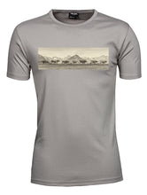 Lade das Bild in den Galerie-Viewer, Herde Bei Oberstdorf - Bio-Baumwolle Herren T-Shirt