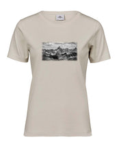 Lade das Bild in den Galerie-Viewer, Hochvogel - Bio-Baumwolle Damen T-Shirt
