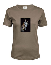 Lade das Bild in den Galerie-Viewer, Ziege Elias - Bio-Baumwolle Damen T-Shirt
