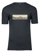 Lade das Bild in den Galerie-Viewer, Herde Bei Oberstdorf - Bio-Baumwolle Herren T-Shirt
