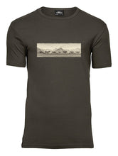 Lade das Bild in den Galerie-Viewer, Herde Bei Oberstdorf - Bio-Baumwolle Herren T-Shirt
