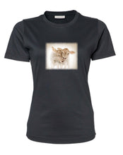 Lade das Bild in den Galerie-Viewer, Kälble Zwillingspaar - Bio-Baumwolle Damen T-Shirt
