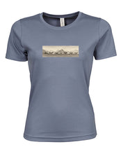 Lade das Bild in den Galerie-Viewer, Herde bei Oberstdorf - Bio-Baumwolle Damen T-Shirt
