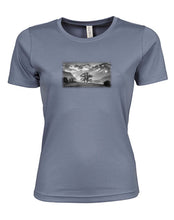 Lade das Bild in den Galerie-Viewer, Reichenbach - Bio-Baumwolle Damen T-Shirt
