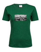 Lade das Bild in den Galerie-Viewer, Hochvogel - Bio-Baumwolle Damen T-Shirt
