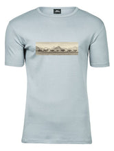 Lade das Bild in den Galerie-Viewer, Herde Bei Oberstdorf - Bio-Baumwolle Herren T-Shirt
