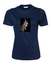 Lade das Bild in den Galerie-Viewer, Ziege Elias - Bio-Baumwolle Damen T-Shirt
