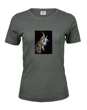 Lade das Bild in den Galerie-Viewer, Ziege Elias - Bio-Baumwolle Damen T-Shirt
