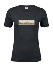 Lade das Bild in den Galerie-Viewer, Herde bei Oberstdorf - Bio-Baumwolle Damen T-Shirt
