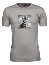 Lade das Bild in den Galerie-Viewer, Junge Kuh - Bio-Baumwolle Herren T-Shirt
