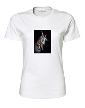 Lade das Bild in den Galerie-Viewer, Ziege Elias - Bio-Baumwolle Damen T-Shirt
