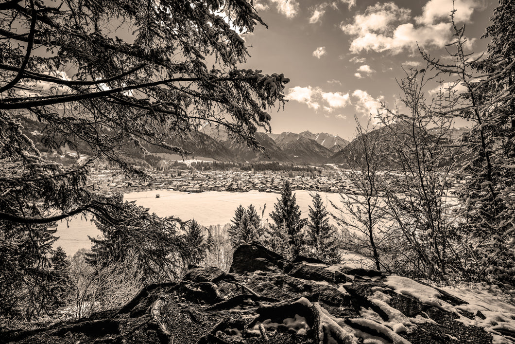 das verschneite Oberstdorf sepia 1001216_sepia